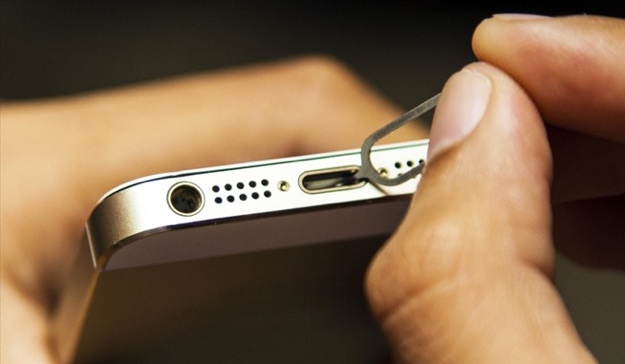 Jak wyczyścić zapchany telefon?