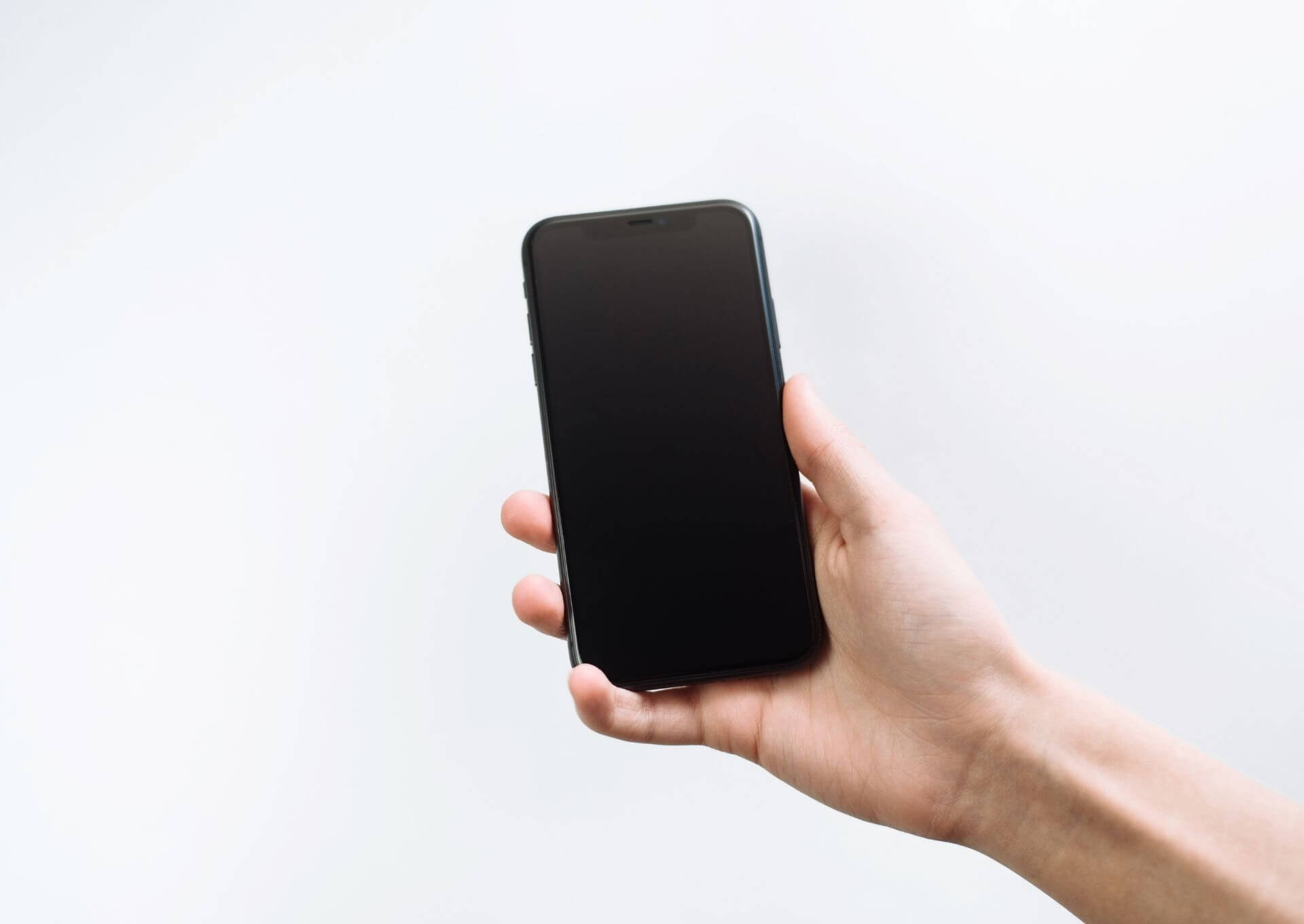 Jak zresetować telefon z czarnym ekranem?