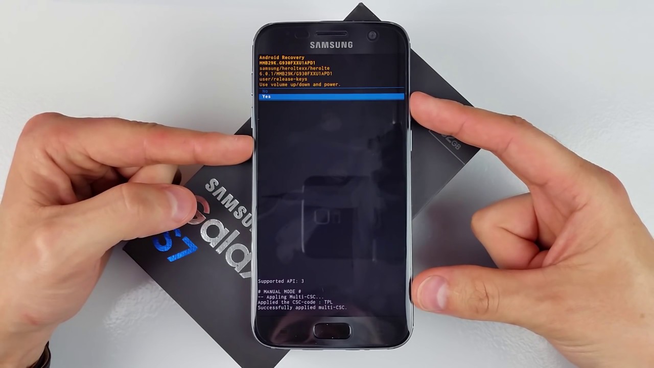 Jak zrobić twardy reset telefonu Samsung?