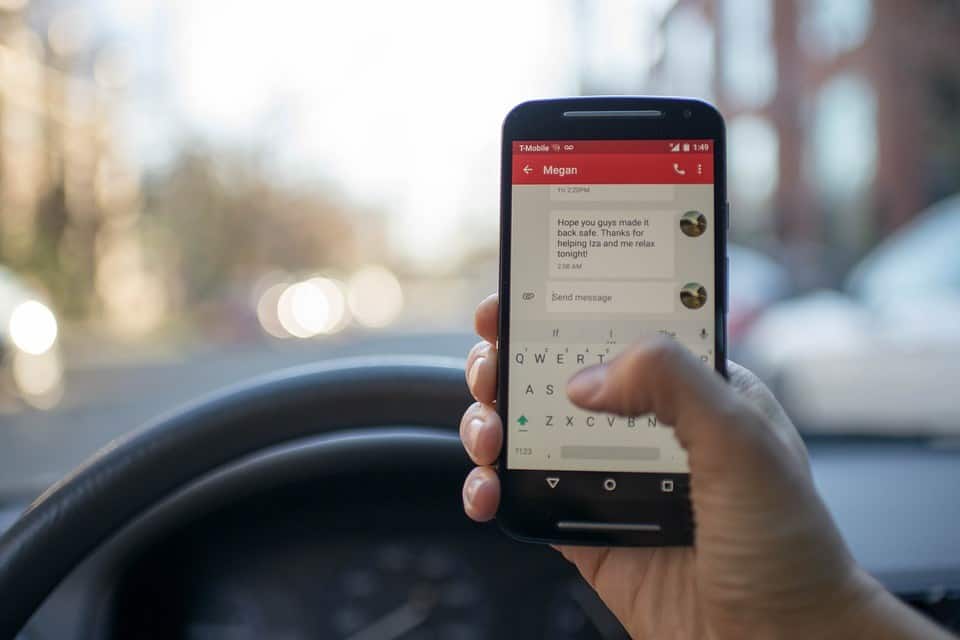 Can my wife see my text messages?
