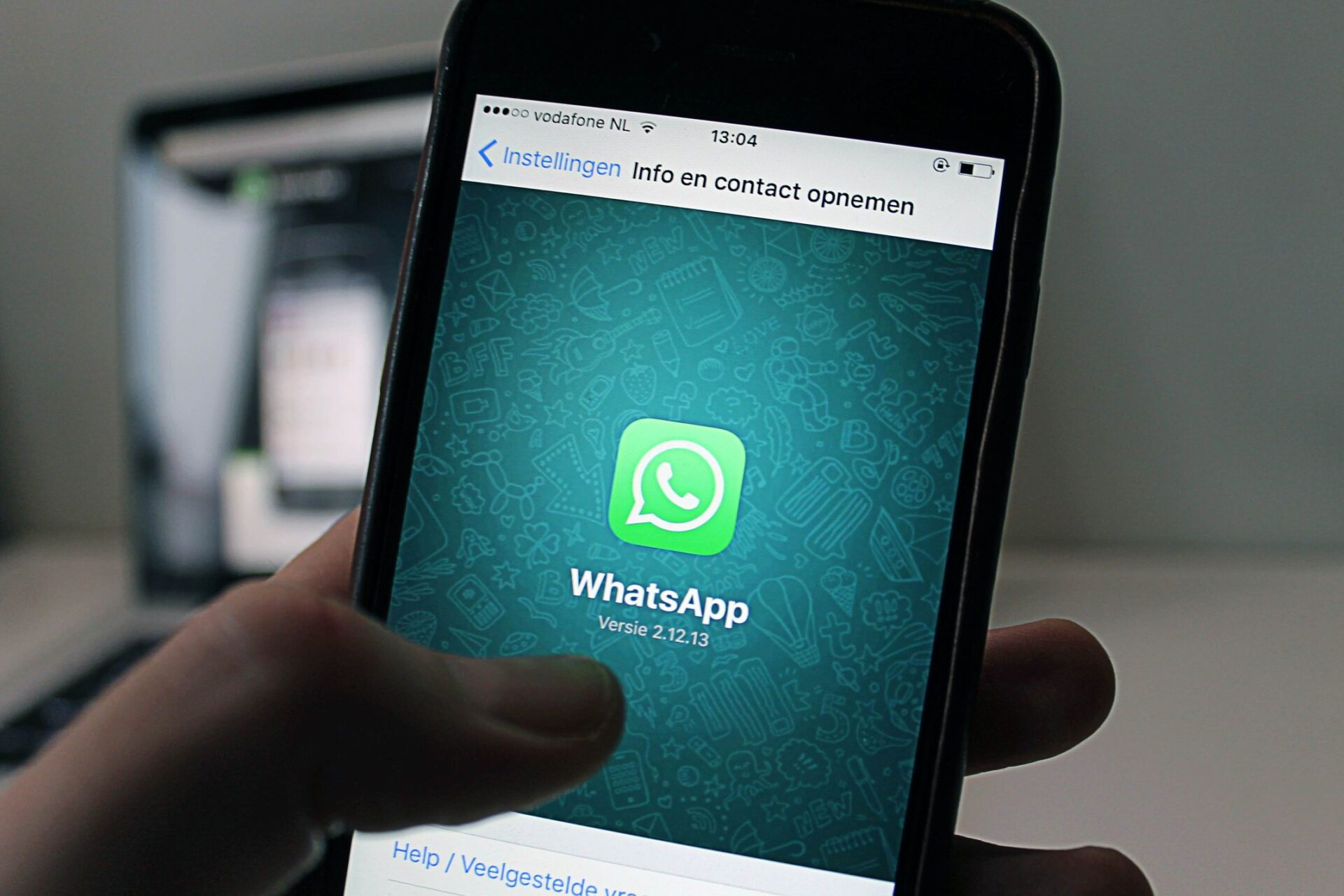 Czy można włamać się na WhatsAppa?
