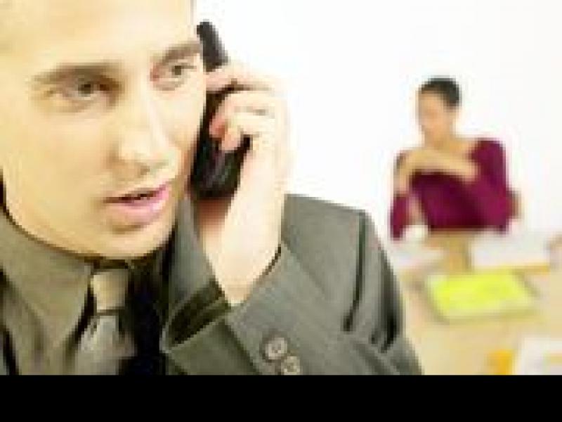 Jak odbierać telefon co mówić?