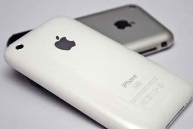 Czy iPhone kupiony za granicą ma gwarancję w Polsce?