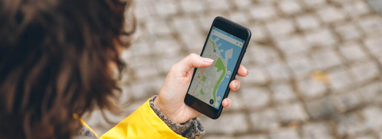 Jak zrobić z telefonu lokalizator GPS?