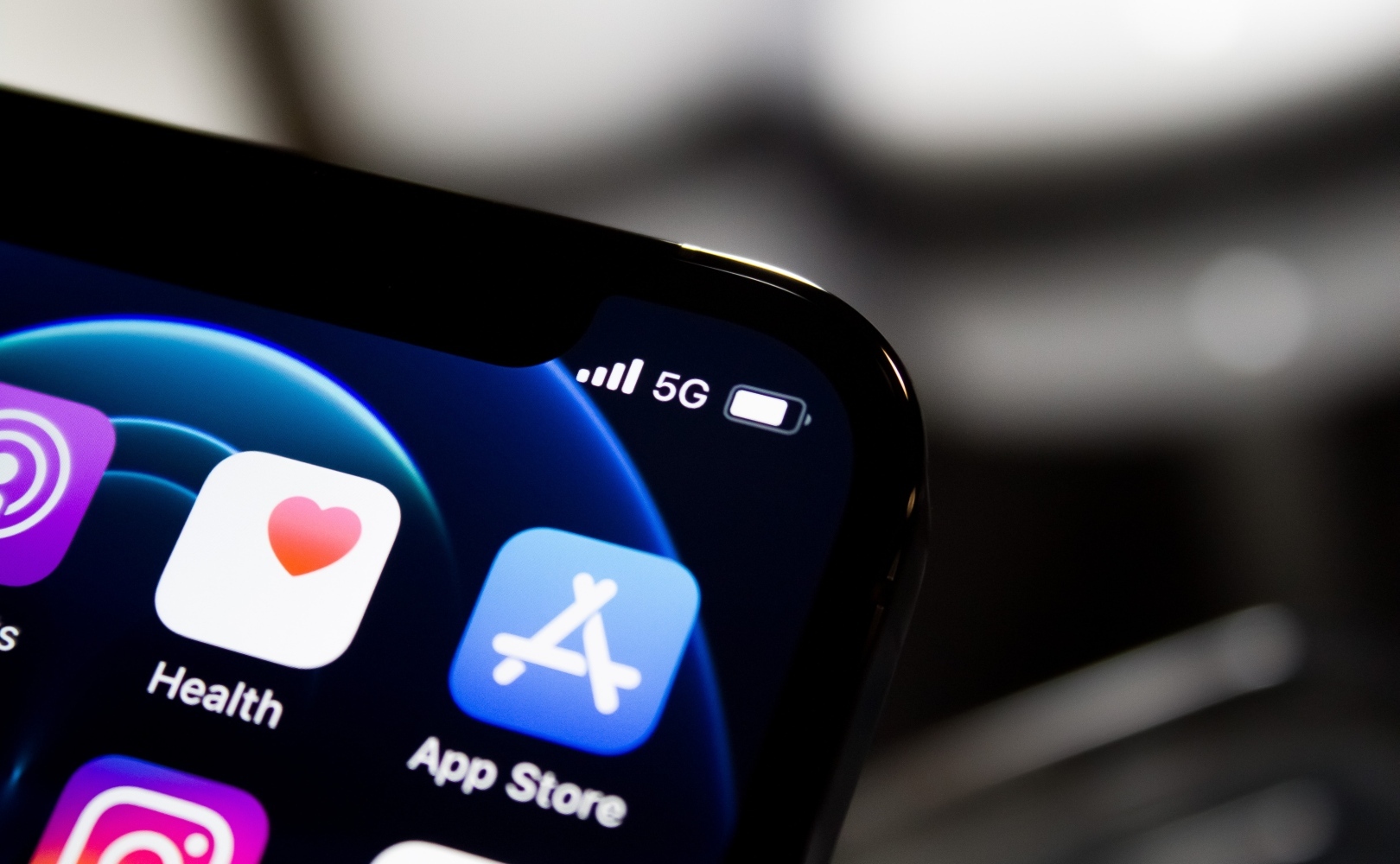 Czy jest sens kupować telefon z 5G?