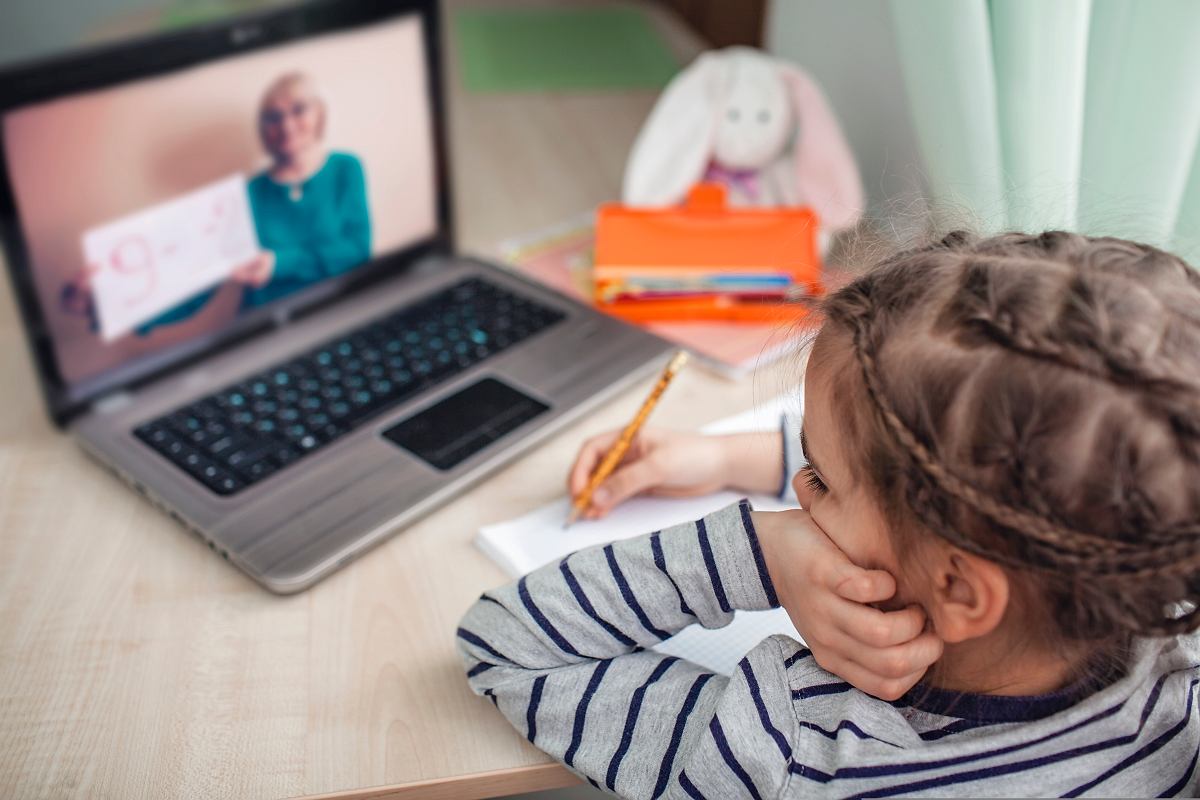 Ile dzieci uczy się w chmurze?