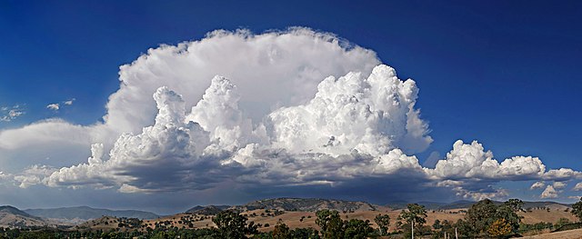 Ile waży Cumulonimbus?