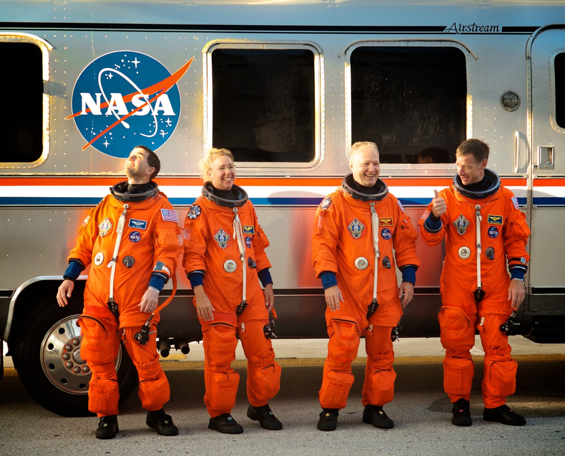 Ile zarabia inżynier NASA?