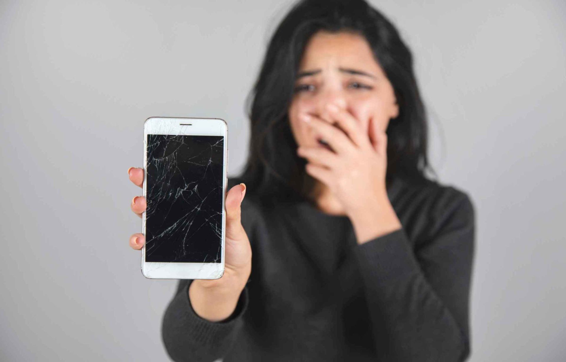 Jak wyłączyć telefon jak jest czarny ekran?