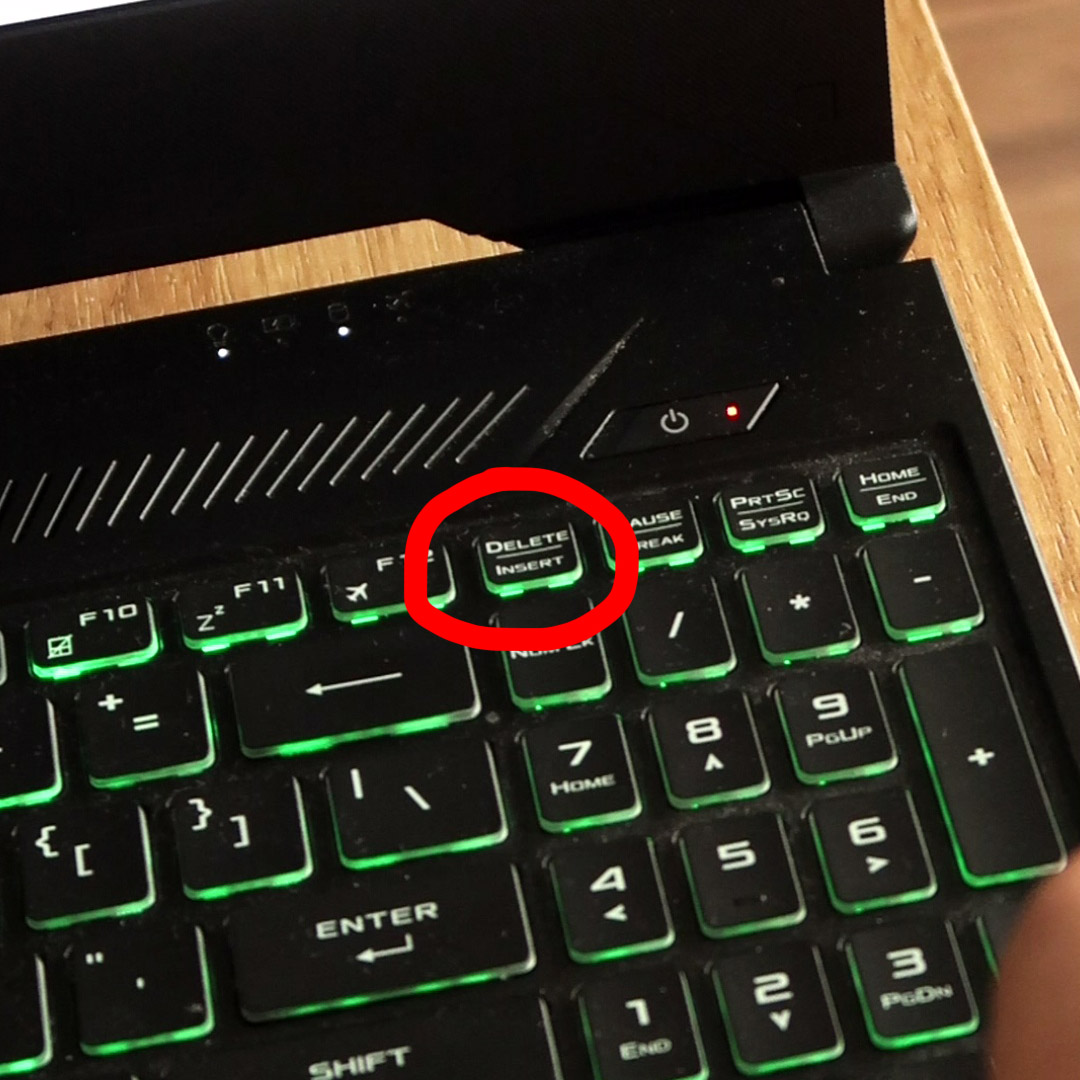 Jak zresetować komputer przyciskiem?