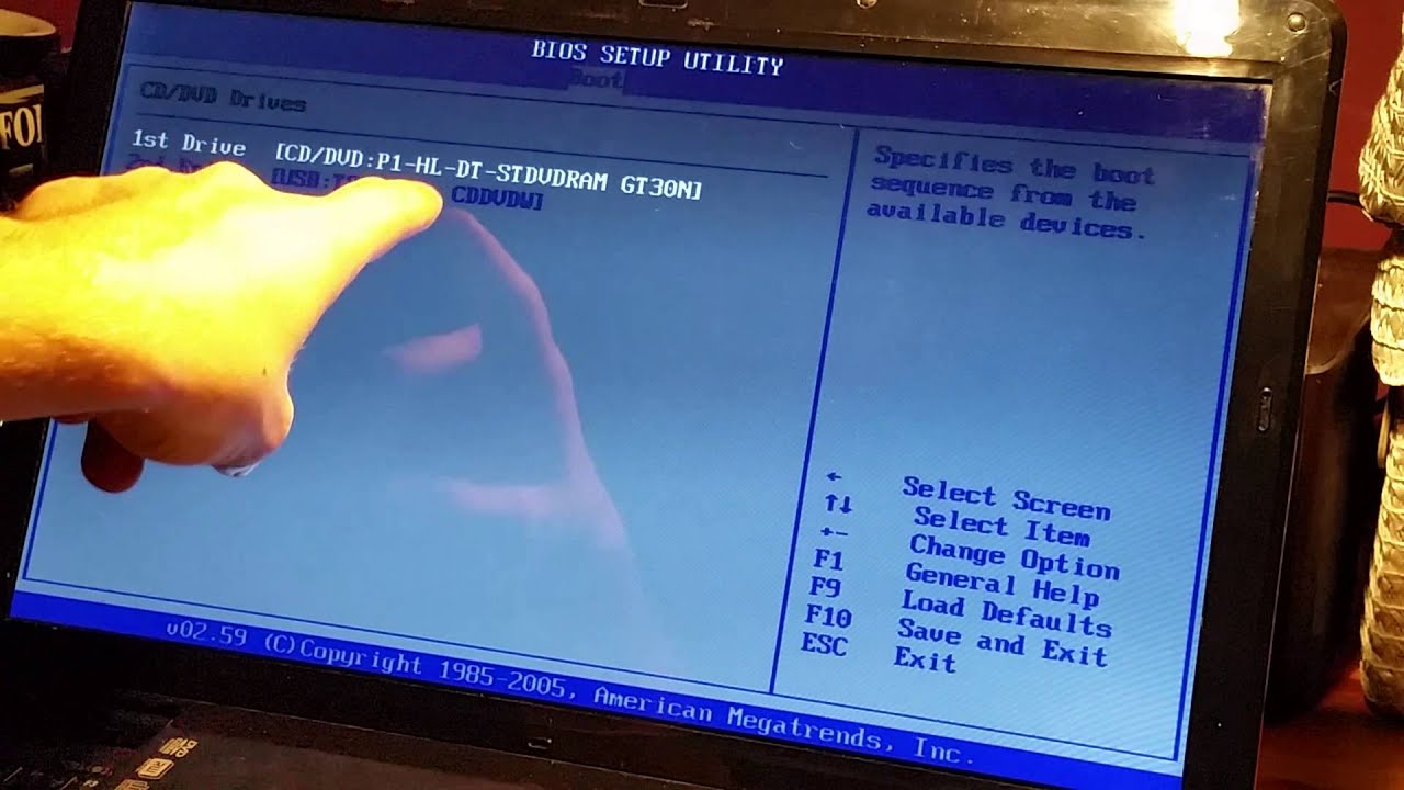 Jak uruchomić bootowanie z USB Windows 10?
